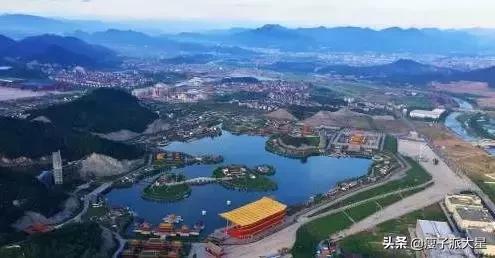 魔都森林彩虹滑梯视频,打卡魔都热气球