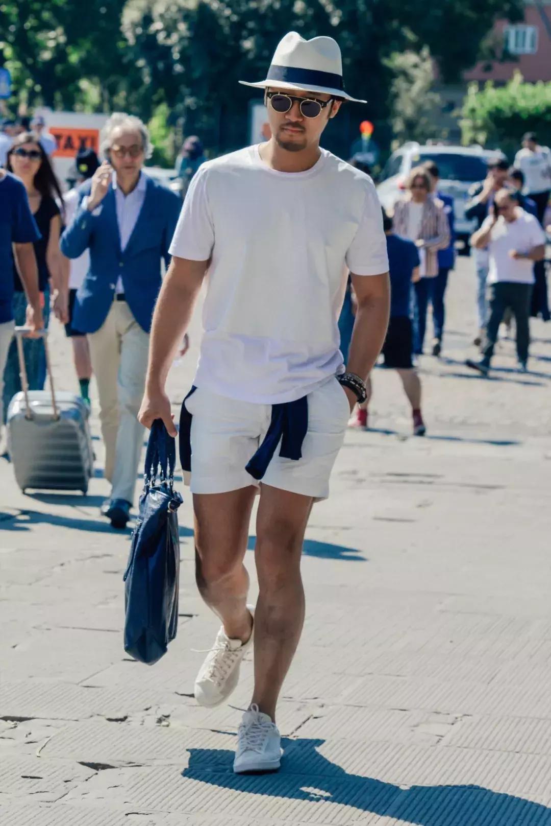 只有短袖短裤怎么穿出潮流感,短裤和短袖怎么穿更好看