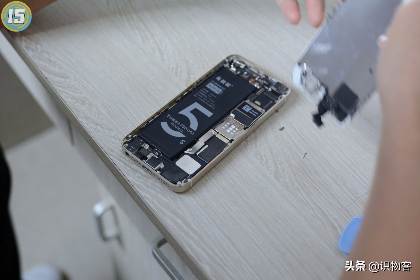 用了五年的iphone5s,用了五年的iphone6s换电池