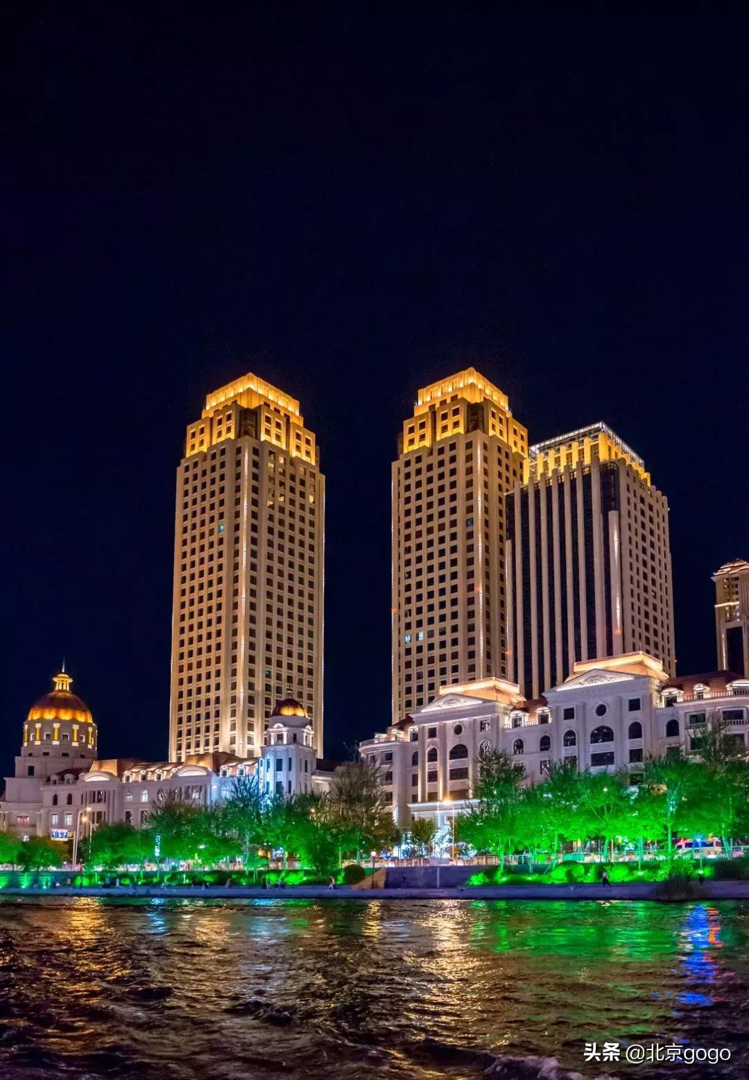 抓住夏天的尾巴放肆玩乐，一起打卡隔壁城市这条网红游船