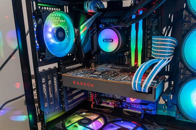 电脑玩游戏后卡顿严重解决方法,电脑玩游戏突然卡顿解决办法