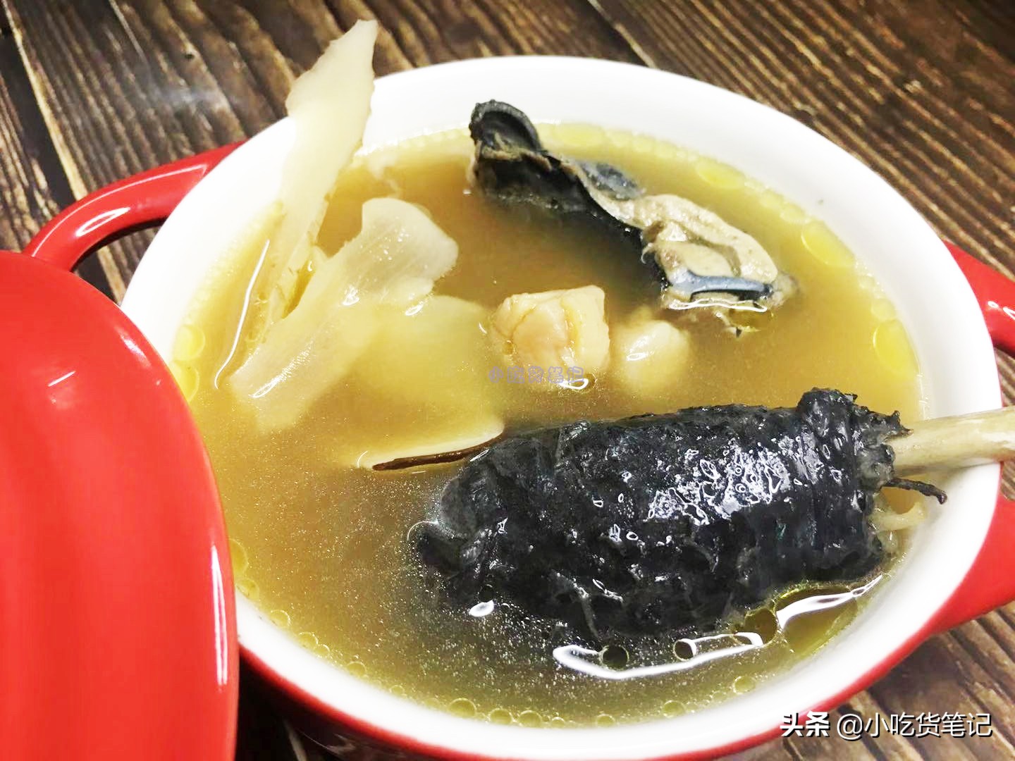 瑶柱海底椰海螺鸡汤,广东姑娘爱煲汤