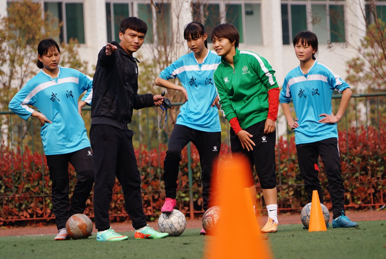 武汉足球俱乐部最好成绩,武汉足球厉害吗