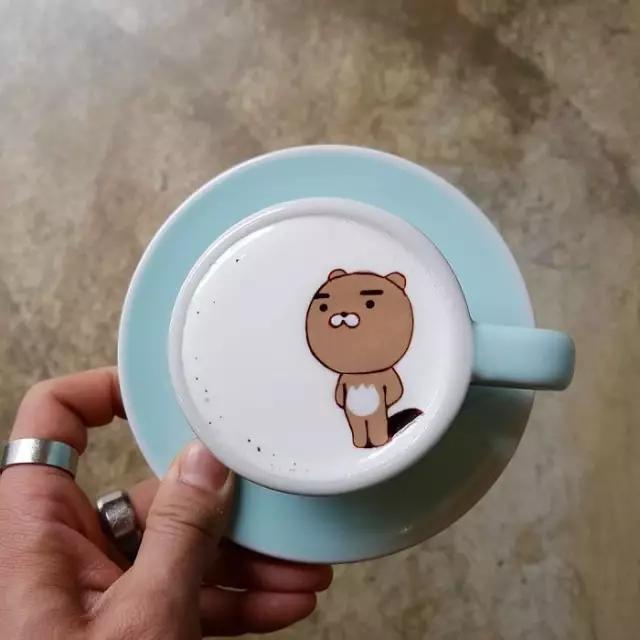 他把梵高的名画装进一杯咖啡，竟然撩到10万迷妹
