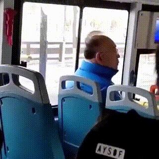 踢球踢不进去搞笑视频,射门不进搞笑视频