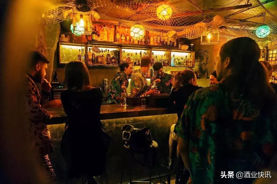 “世界白酒日”风靡全球，茅台引领白酒潮流