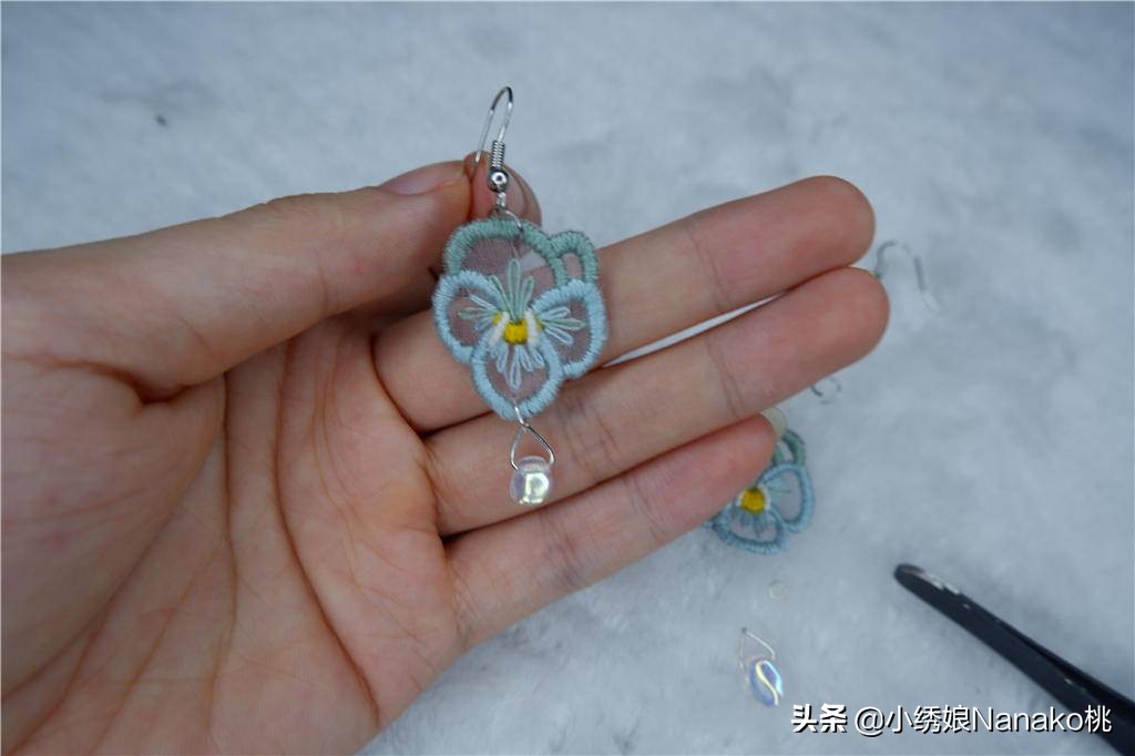 如何用欧根纱做成仙气飘飘的流苏,欧根纱刺绣花边可以怎么用