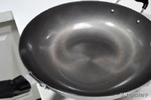 新买的不粘锅正确开锅方法图解,买的不粘锅新锅开锅正确方法