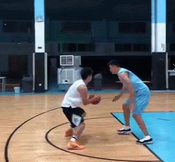 soma步在nba里算走步么,上下步和soma步是走步吗