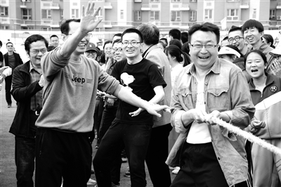 体育课变武术盛会,舞蹈课变脸