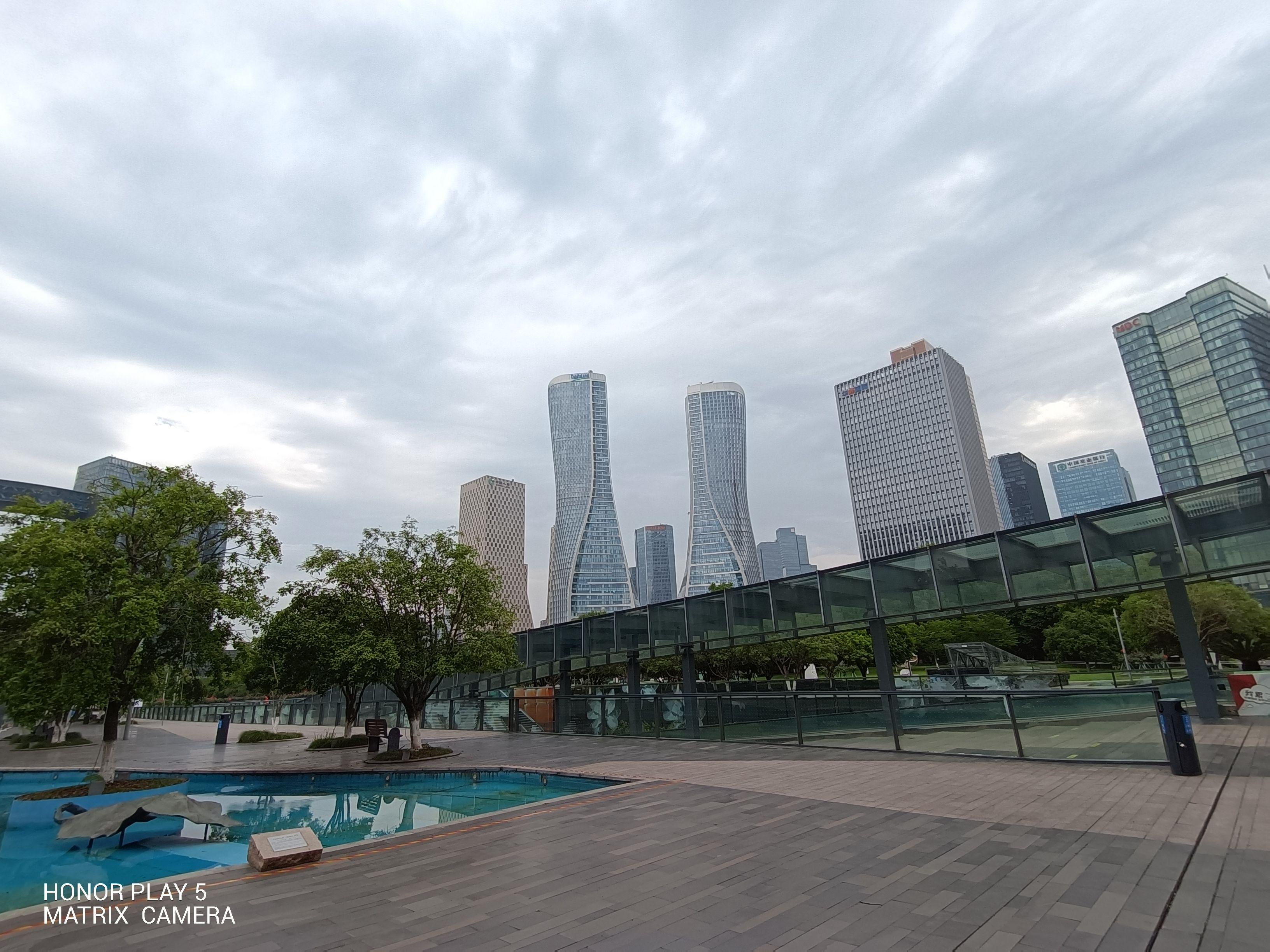 荣耀play5系列值得入手吗,荣耀play5活力版和荣耀x30i哪个好