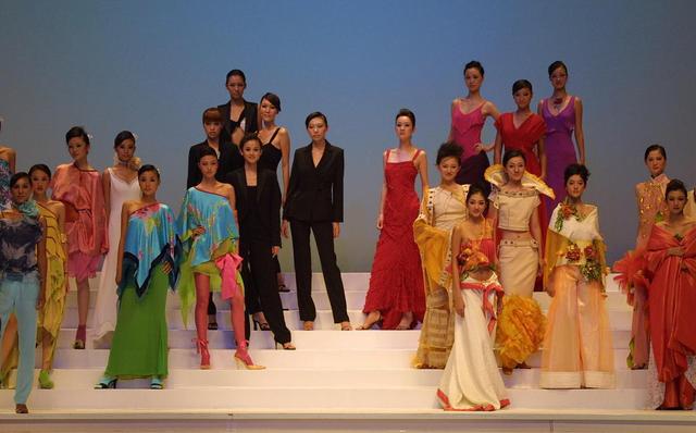 三亚美丽大树七星酒店多少钱一晚,海南三亚美丽之冠大树酒店简介