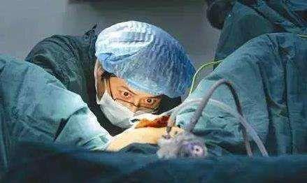 女性做“阴超”碰到男医生，是什么样的体验？宝妈：感觉说不上来