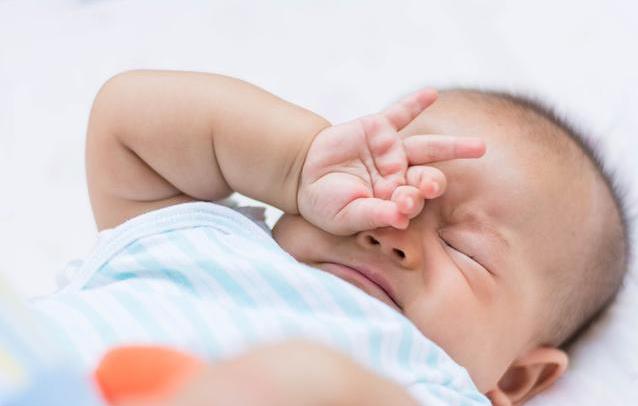 宝宝多久不会闹觉,宝宝白天接觉困难晚上却没问题