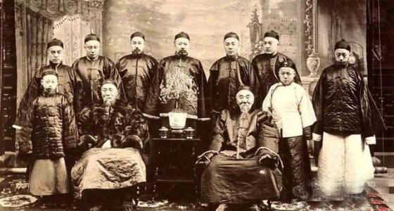 此女脸上长有麻点嫁不出去，嫁给哥哥后，生下一子成为一代权臣