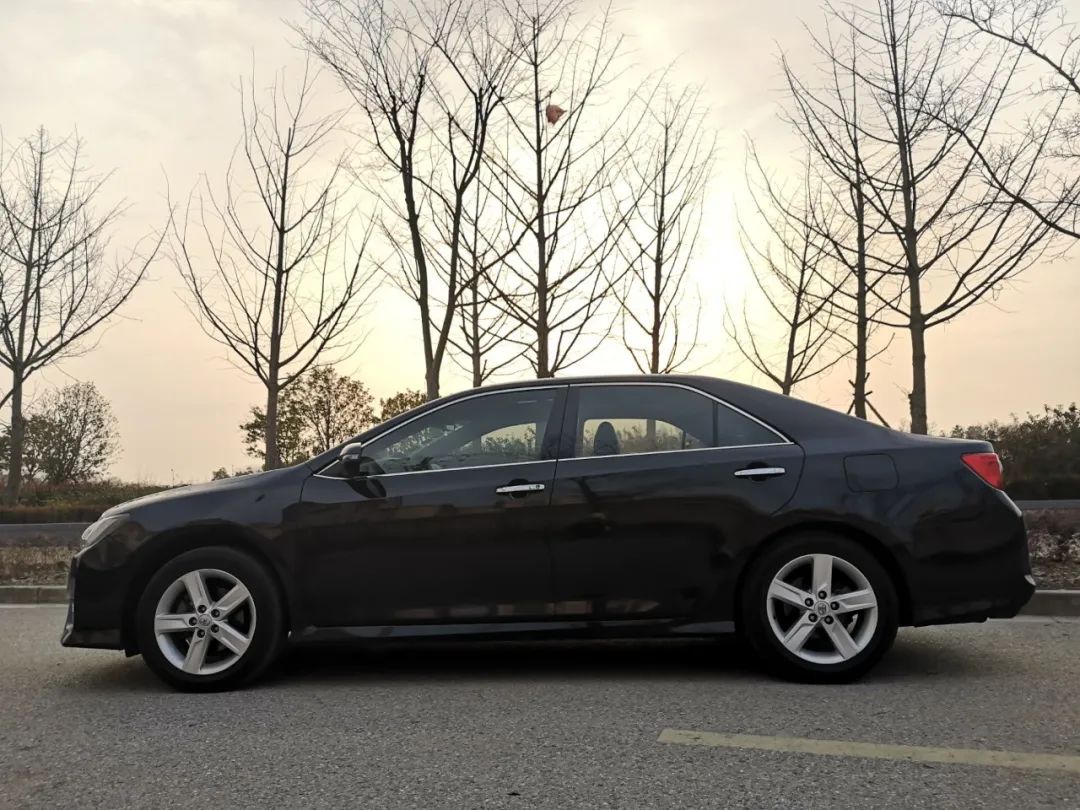 二手第七代凯美瑞值得买吗,七代凯美瑞2.5v顶配广东