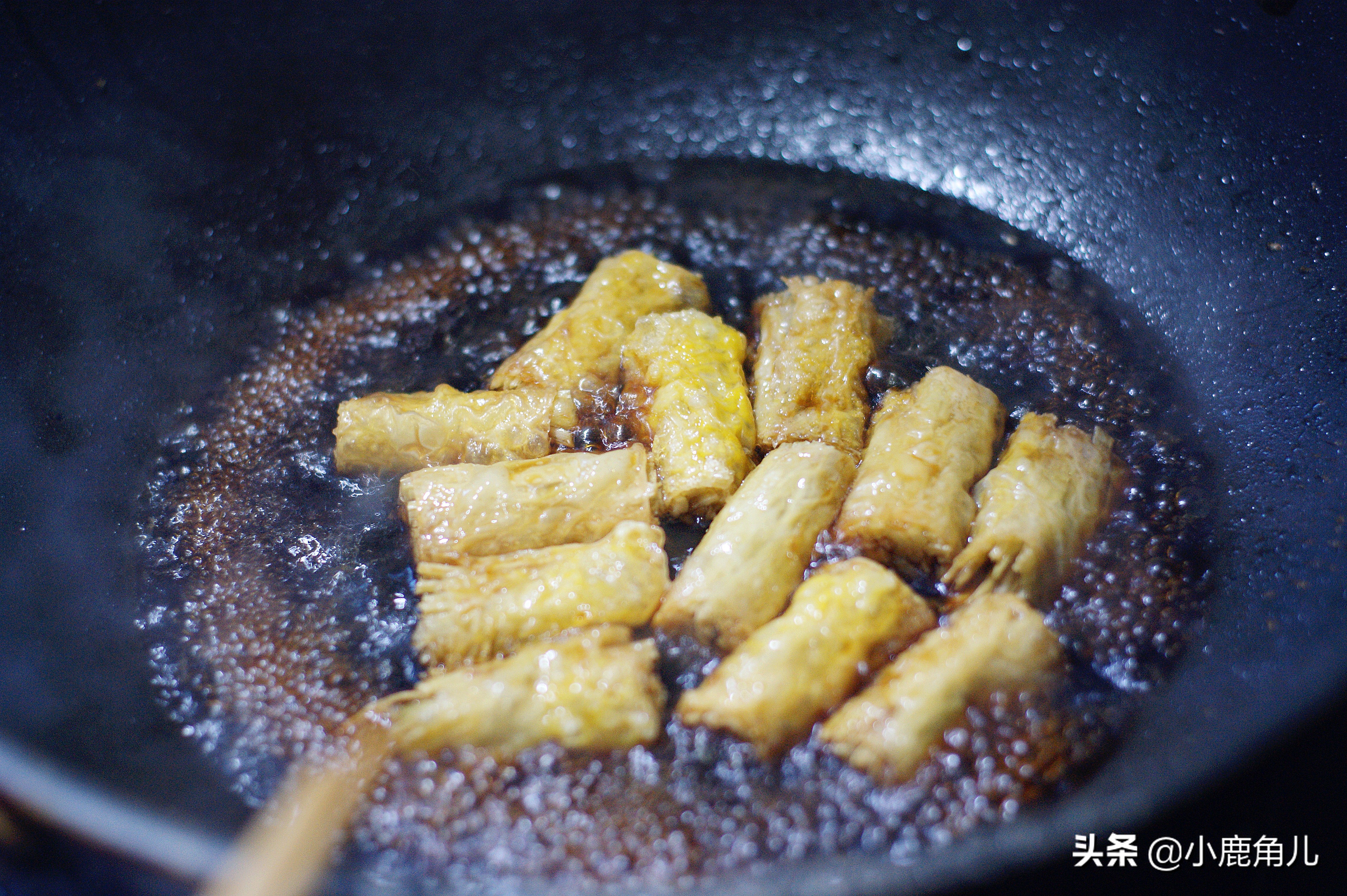 红烧素鸡卷,浙菜红烧卷鸡做法
