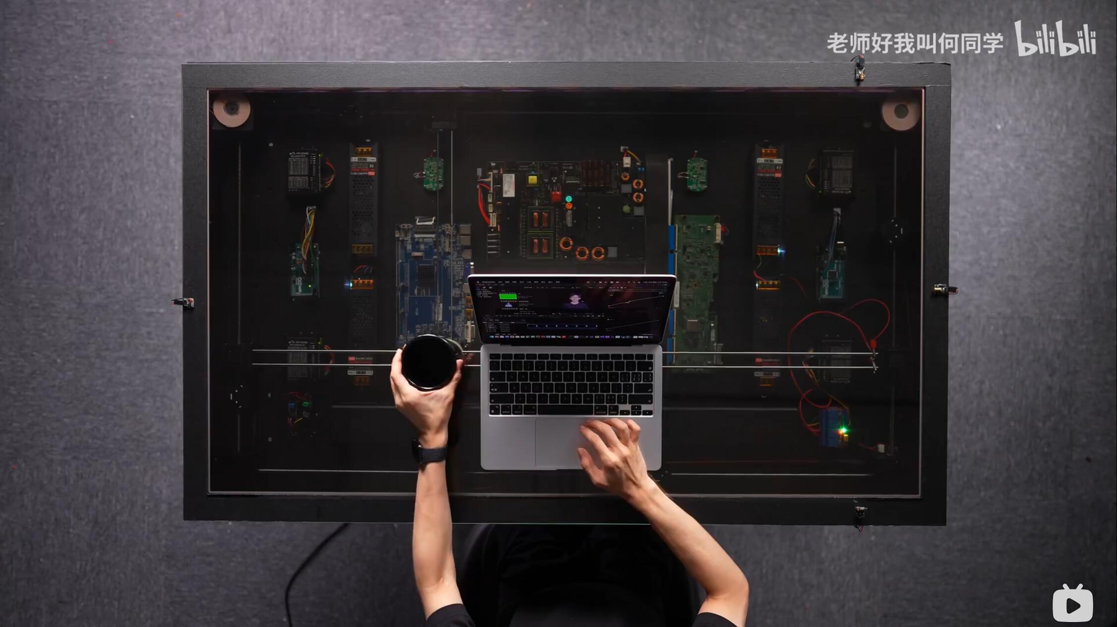 看了何同学的那条视频后……桌搭一款适合自己舒适又实用的桌子