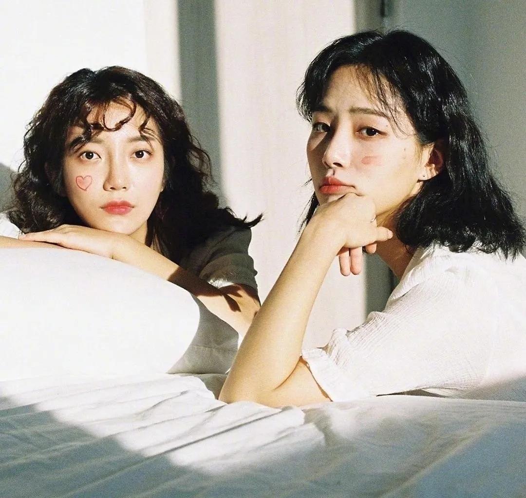 拍闺蜜照怎么拍才好看,闺蜜照如何拍得好看