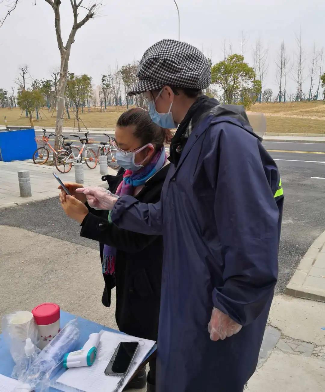 致敬在这场战疫中无私奉献者,致敬战疫路上了不起的她