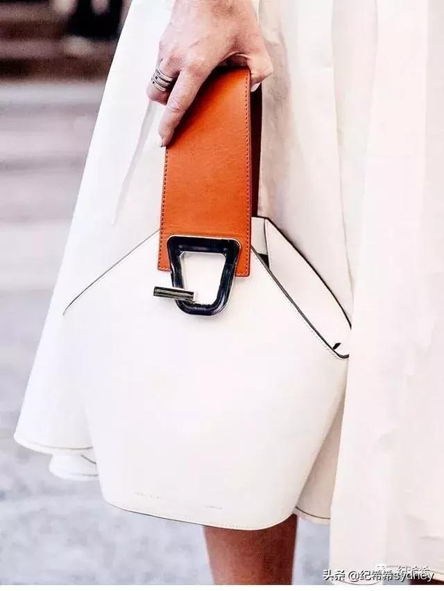 2022年度很火包包,2020年最潮时尚的小众包包推荐