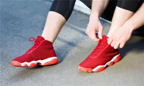 美国200多亿的鞋子,美国卖出上亿双的鞋