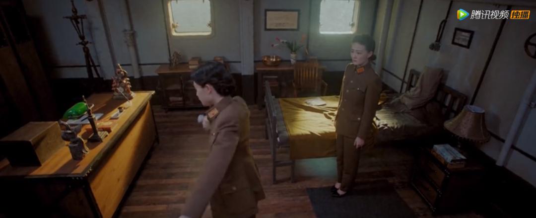 12年来无人超越，这姐妹花，撕得越狠爱越深