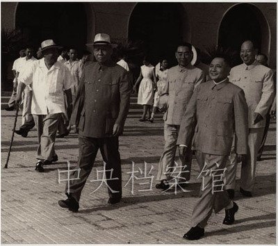 1972年毛主席保*小平邓**:他曾是*派毛**头子，没历史问题