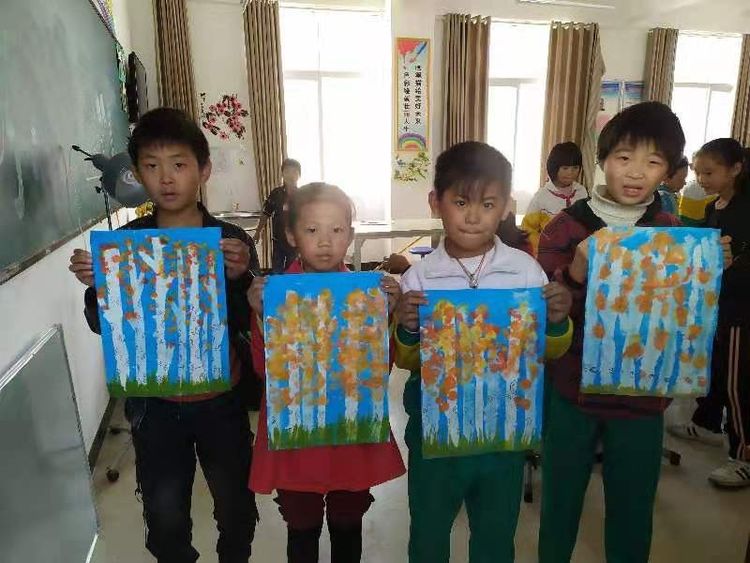 “多彩社团活动，丰富校园生活”马蹬一小社团活动