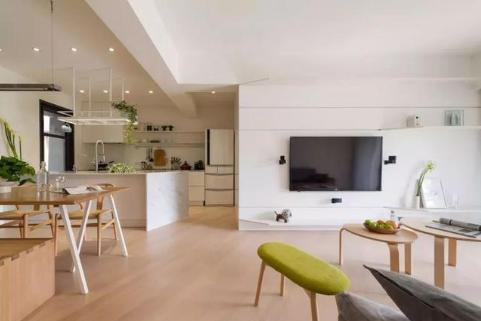 自建房客厅中间有横梁吊顶效果图,客厅中间有横梁怎么处理为好