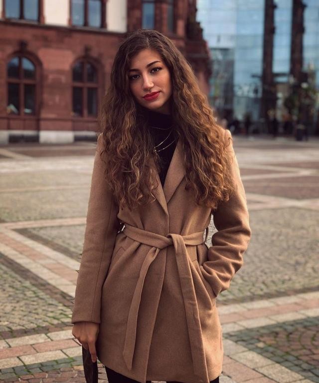 卡其色最佳的搭配,深卡其色的最佳搭配