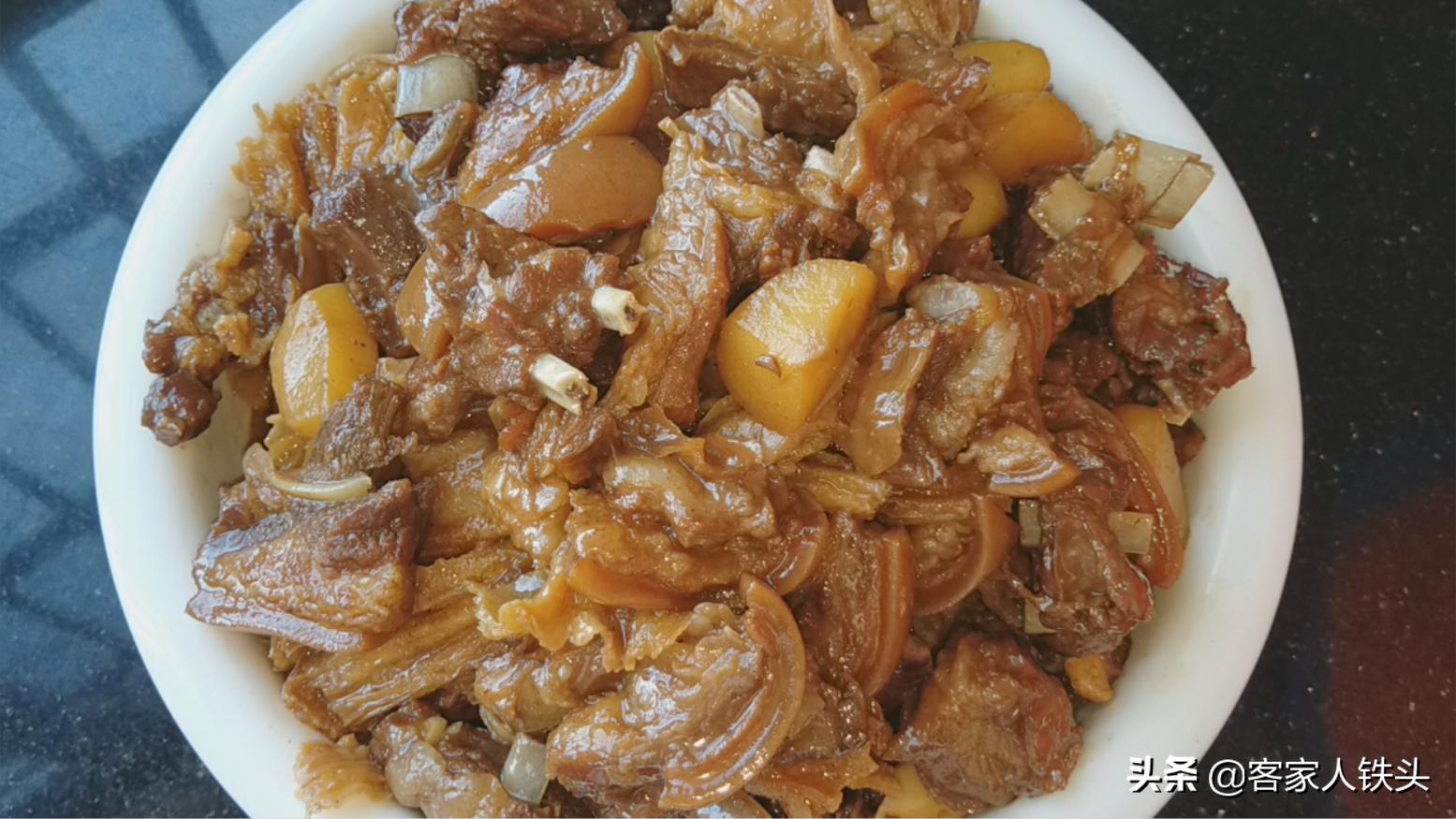 天冷了羊肉火锅怎么做好吃,冬天多吃羊肉教你孜然羊肉的做法