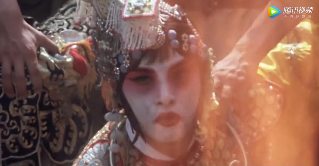 12年来无人超越，这姐妹花，撕得越狠爱越深