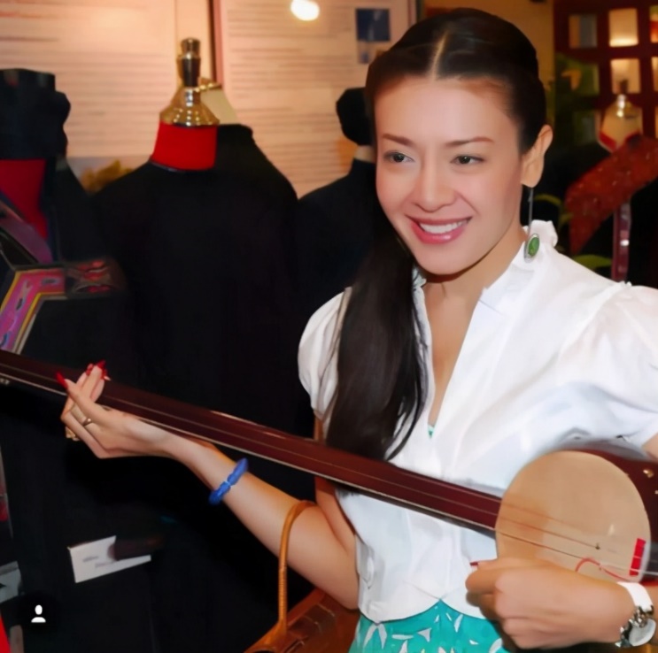 西拉米年轻有多美,西拉米年轻视频