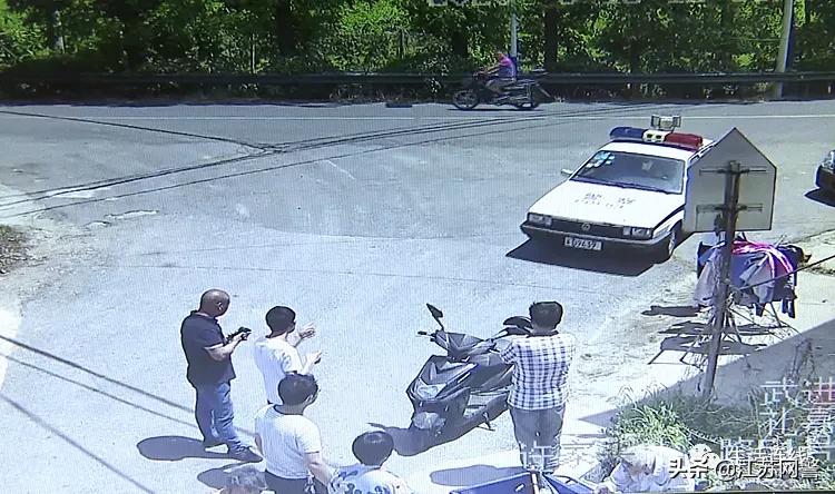 84岁老人摔倒被救助,老人摔倒好心扶起反被冤枉怎么办