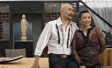 他被誉为“风月片”教父,拦截训练中的女兵,直言:我们结婚吧