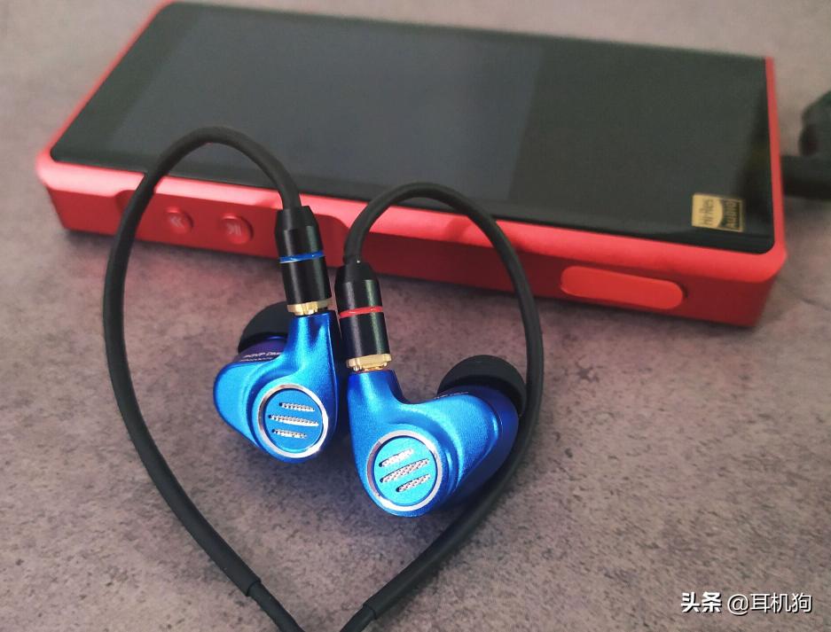 七单元旗舰耳机,价格高配置低却持续热卖