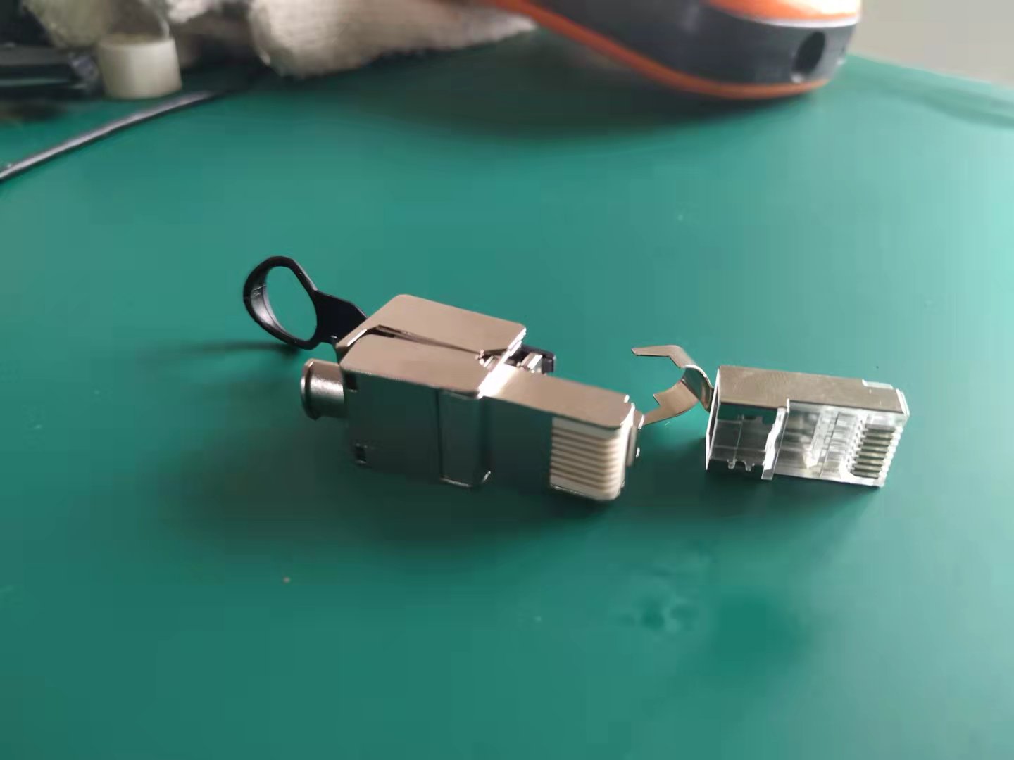 超6类网线都是带屏蔽的吗,超六类网线有没有自带屏蔽