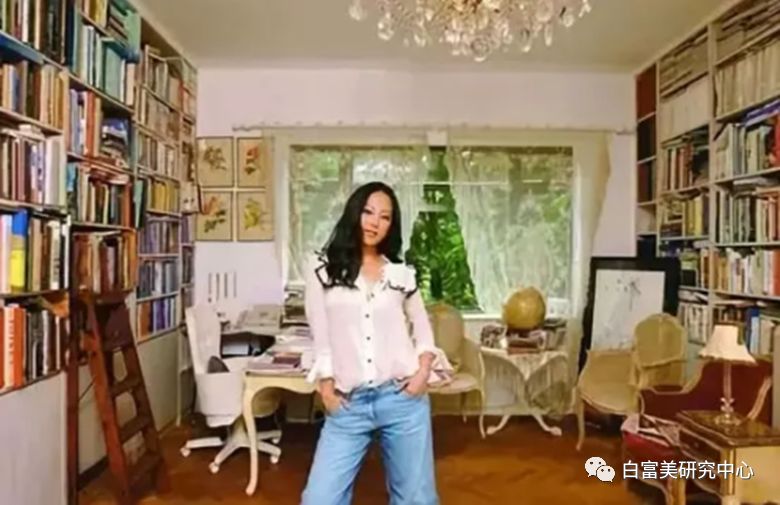 “败光”2位亿万富豪家产，名媛第一妖女，她是豪门最怕的女人