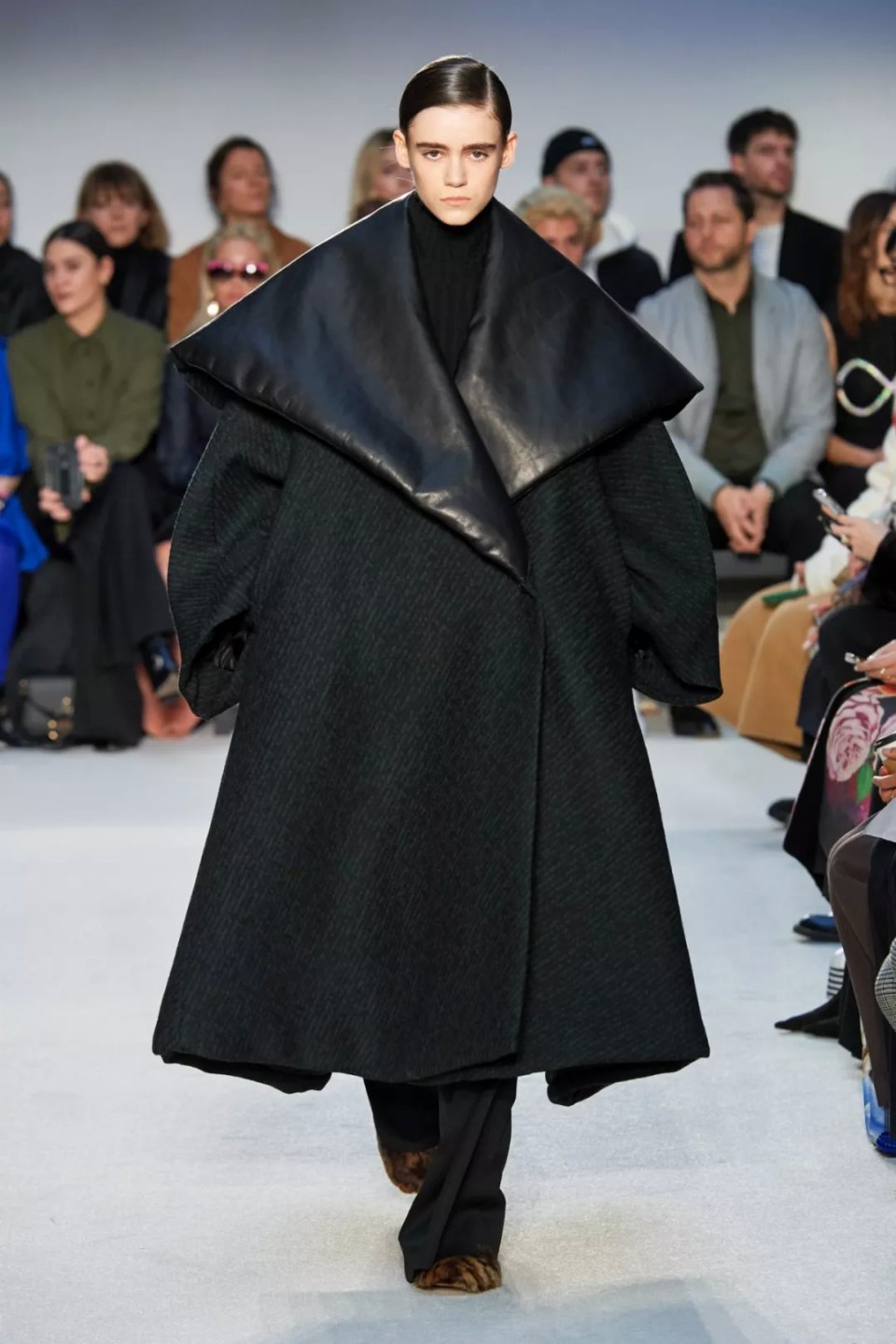 2019伦敦时装周时髦的冬天穿搭,2020年伦敦时装周视频