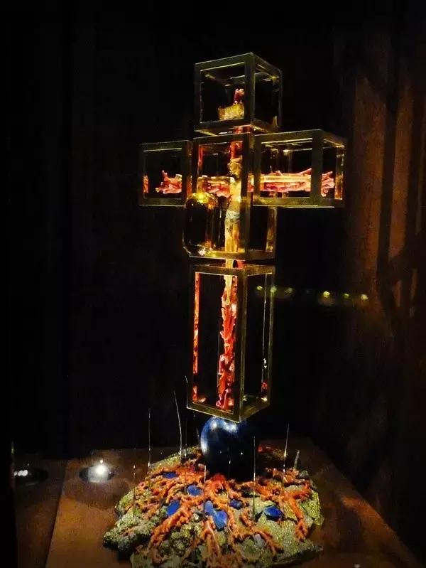 会动的珠宝：当珠宝超脱现实，你会看到怎样玄幻的世界？