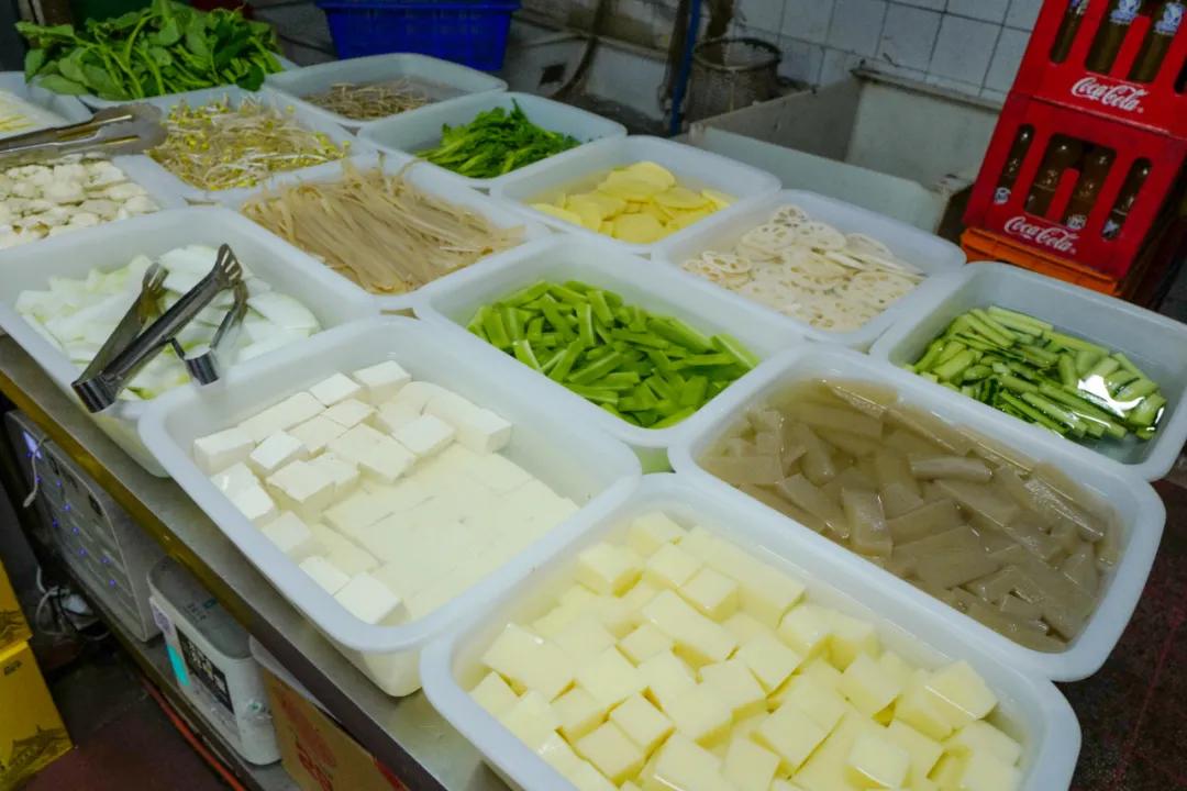 成都人不为人知的火锅,成都土著人吃的苍蝇火锅店