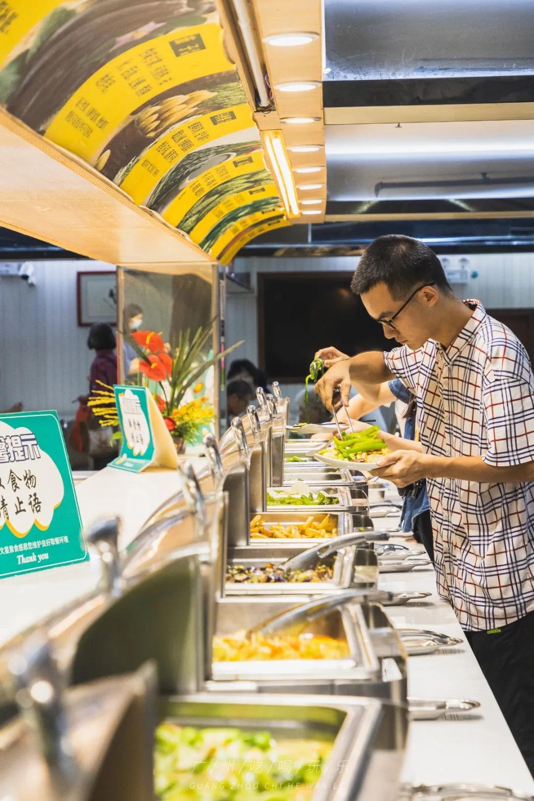天平架素食自助餐,15元吃素食自助餐