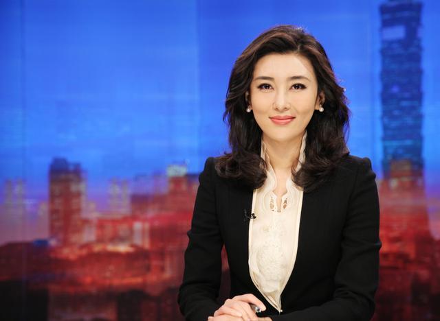 马凡舒穿便装视频,马凡舒游泳出现意外