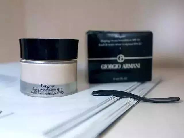 阿玛尼粉底液哪一款比较好用,阿玛尼粉底液哪款比较好