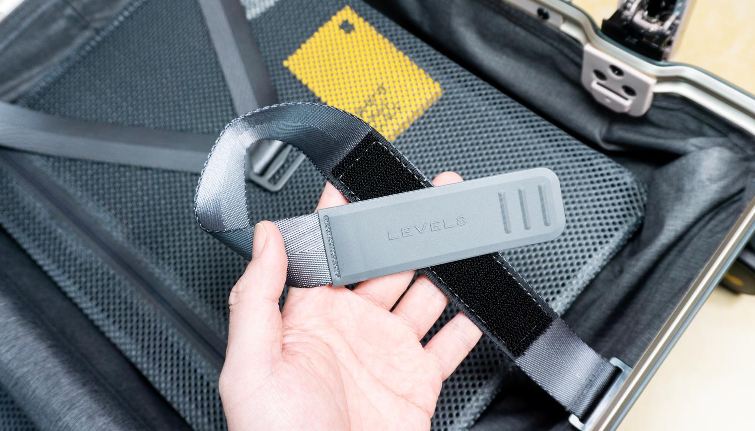 我试了一下，用地平线8号POWER拉杆箱装PS5代路由器刚刚好