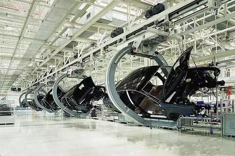 盘点知名汽车赛事,汽车赛事纯燃油