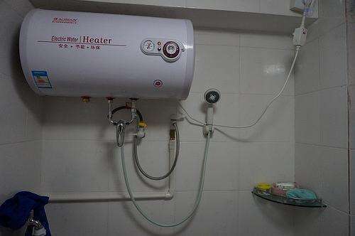 热水器用久有水垢清洗方法,热水器用时间长太脏怎么清理