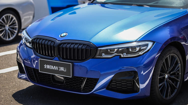 宝马轻量化做得最好的一款车,21款全新宝马3系测试