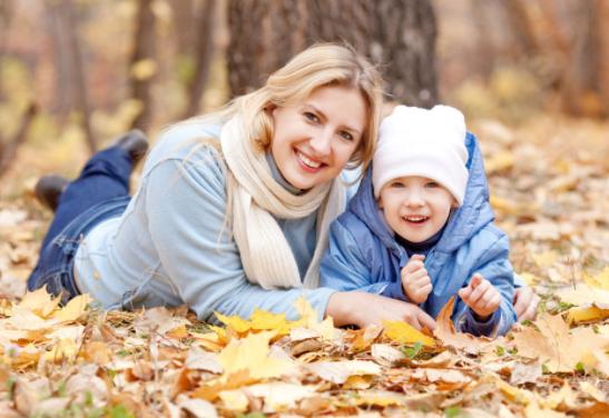 睡觉夹腿被妈妈训斥，女孩夹腿是为什么？家有女儿的要了解